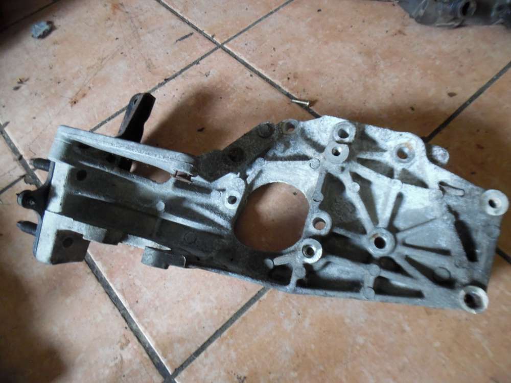 Ford Mondeo II 1,8i Halter Motoraufh�ngung 93BB-19E708-AF