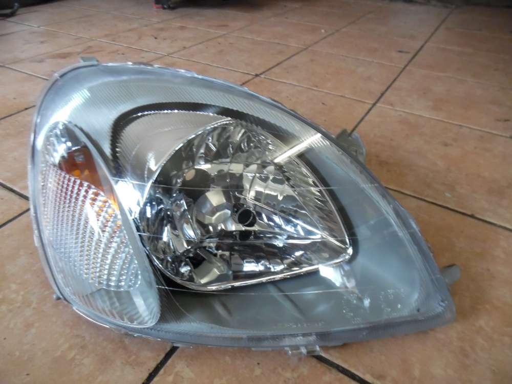 Toyota Yaris P1 Hauptscheinwerfer Rechts 212-11A2R-RHD