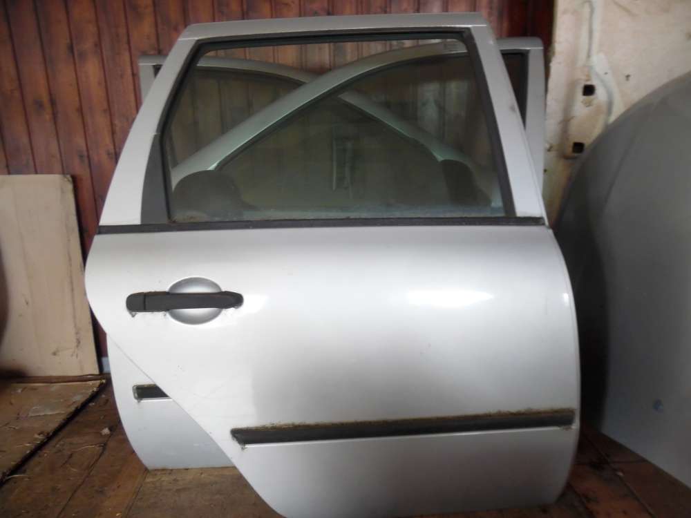 Lada Kalina Kombi T�r Hinten Rechts Silber