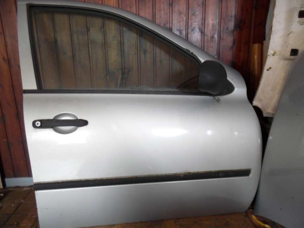 Lada Kalina Kombi T�r Vorne Rechts Silber