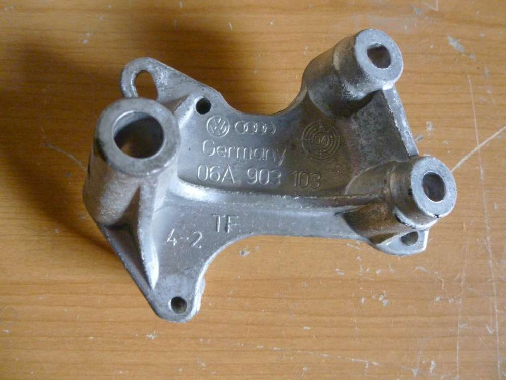 VW Touran 1T Halter Zndspulenhalter 06A903103