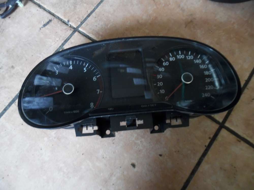VW Polo 6R Tacho Kombiinstrument 6R0920860C