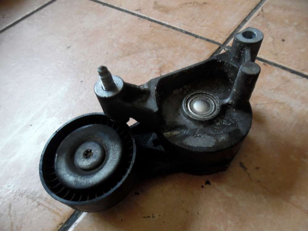 VW Passat 3B 1,9TDi Riemenscheibe Riemenspanner 03G903315A 