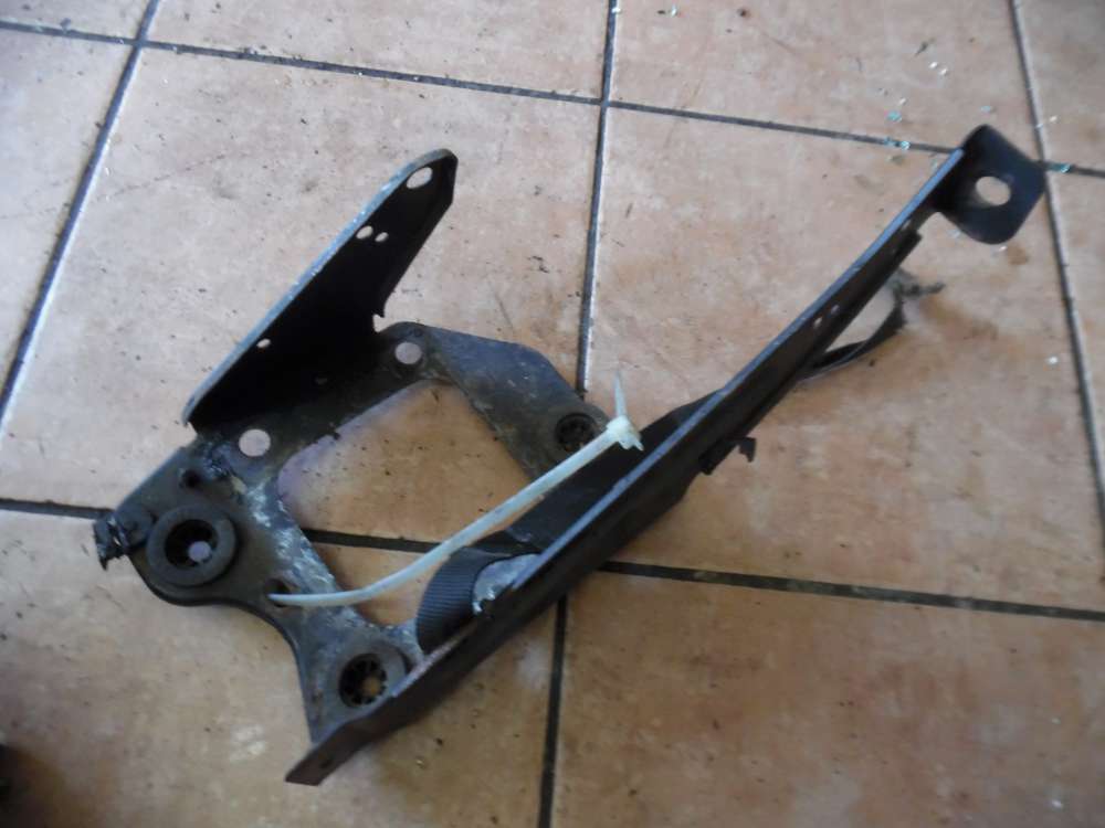 Ford Focus MK1 Batteriehalter Halterung