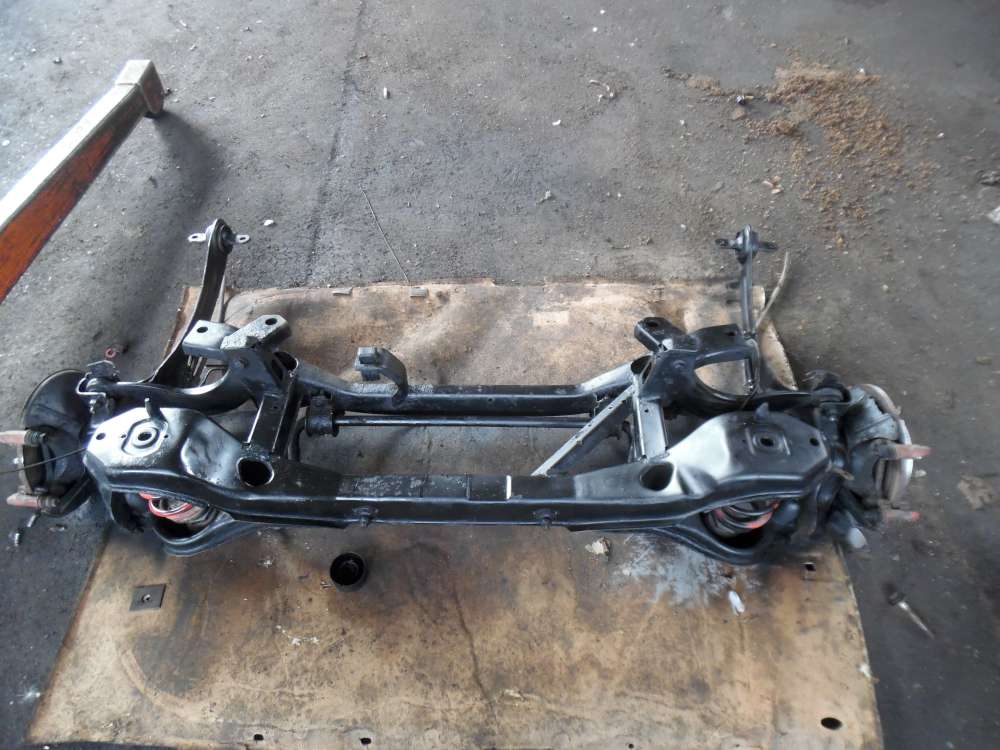 Ford Focus MK1 Hinterachse Achstr�ger 