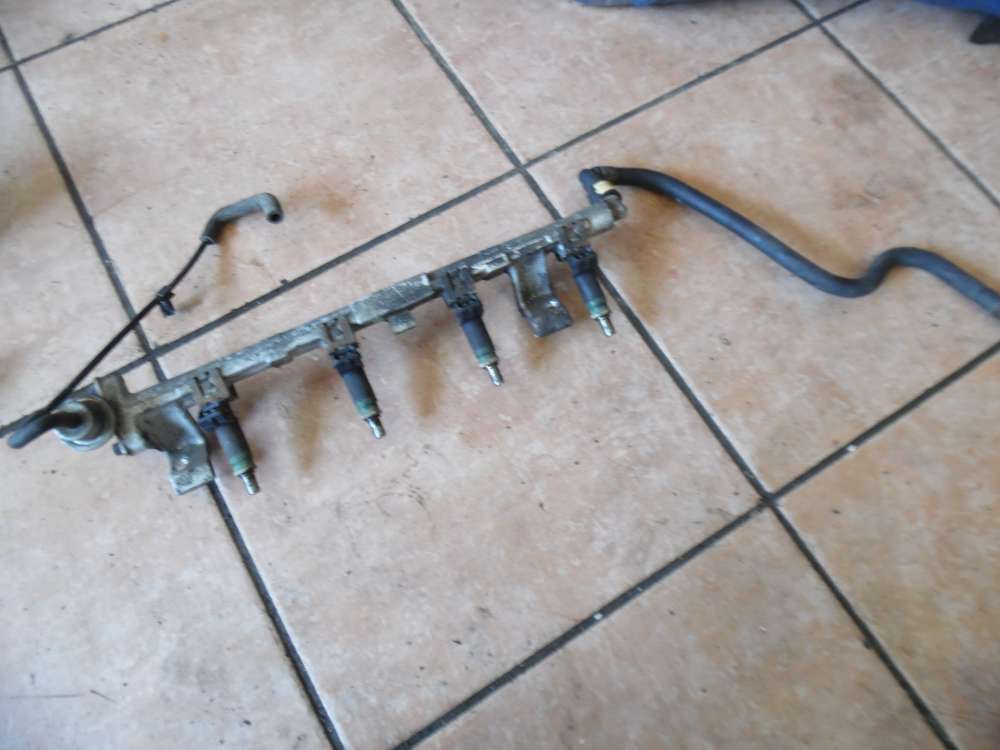 Ford Focus MK1 1,6L Einspritzanlage Einspritzleist 2N1U-9D280-BA