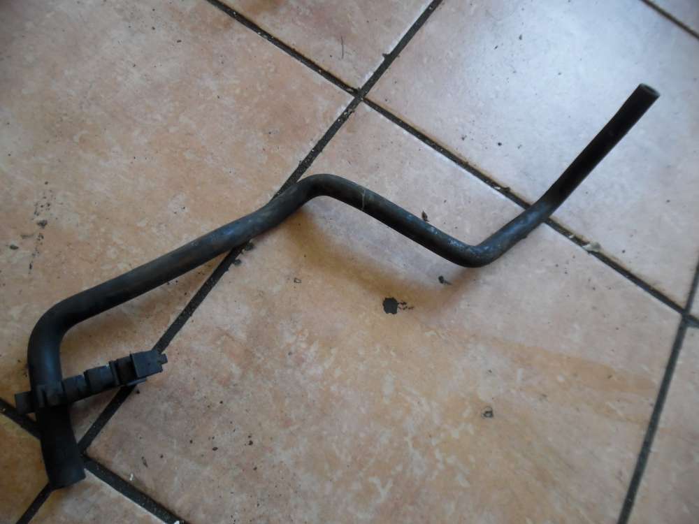 Ford Focus MK1 1,6L K�hlwasserschlauch 