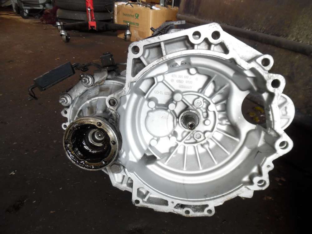 VW Golf IV 1,4L Getriebe Schaltgetriebe 02K301107J
