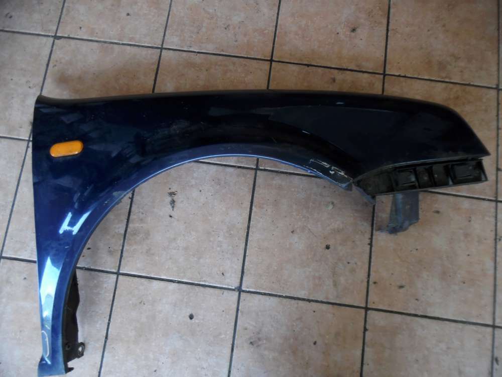 VW Golf IV 3-T�rer Kotfl�gel Rechts dunkelblau