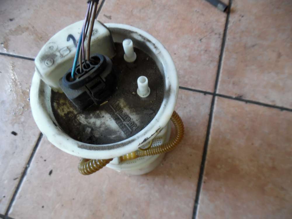VW Golf IV Kraftstoffpumpe Benzinpumpe 1J0919051H