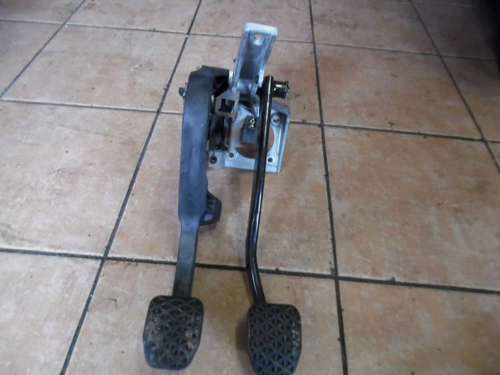 BMW 3er 316i Pedal Bremspedal Kupplungspedal