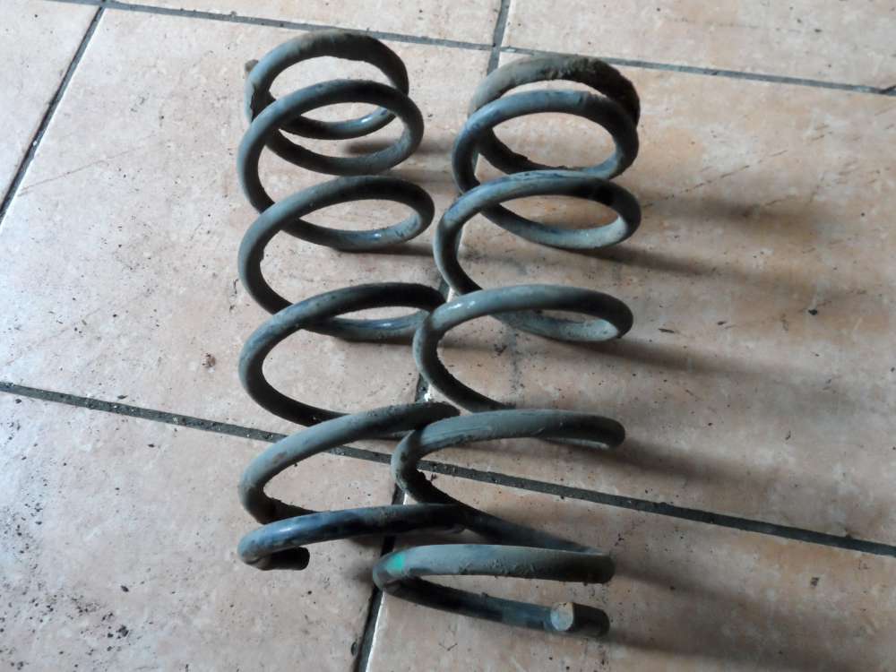 Nissan Almera Tino Feder Fahrwerksfeder Hinten 