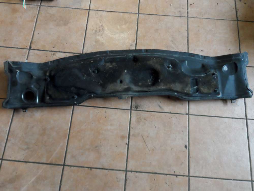 Nissan Almera Tino Wasserkasten Spritzwand 