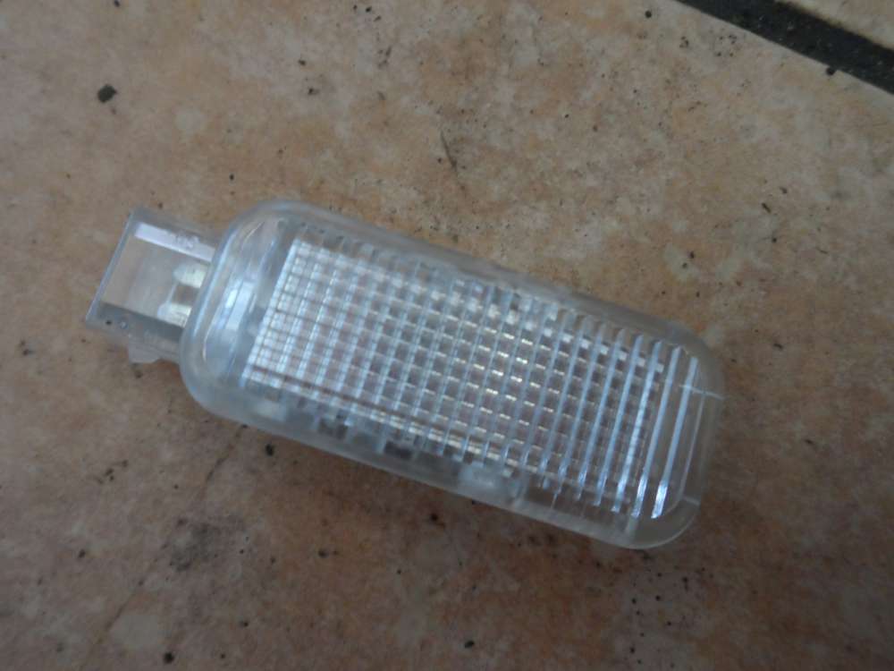 Audi A3 8P Kofferraumbeleuchtung 4B0947415