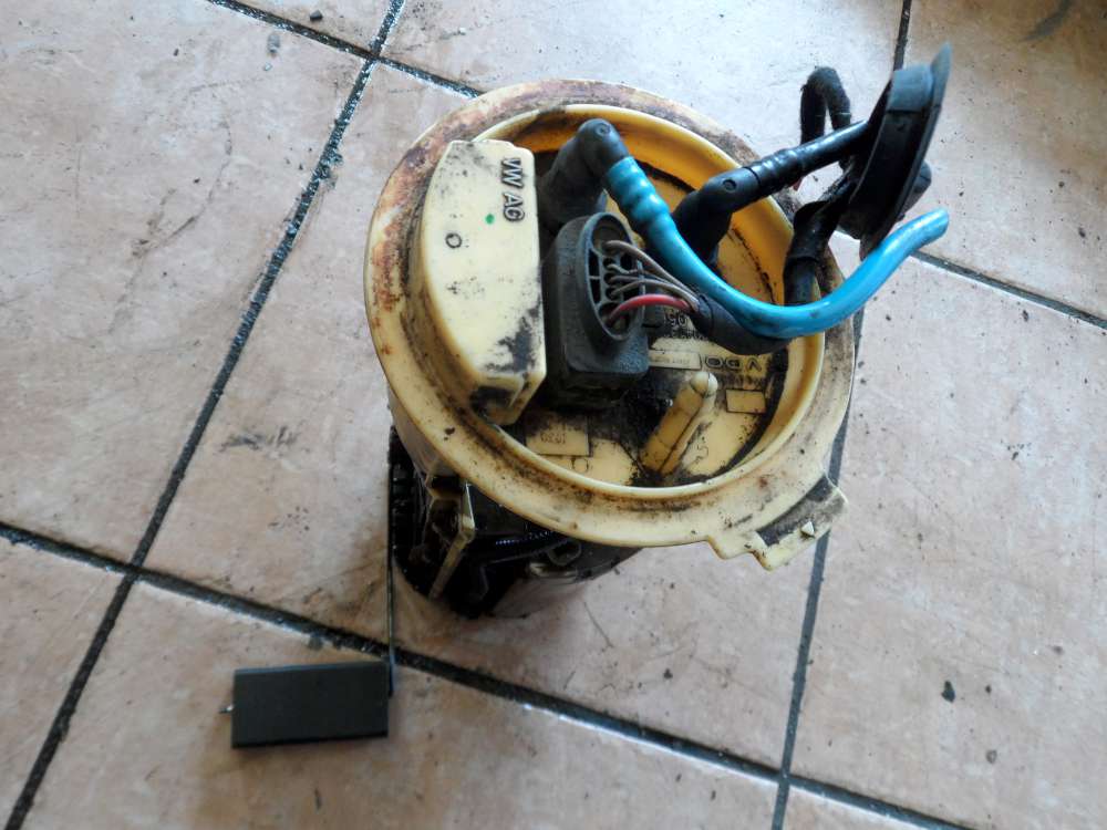 Audi A3 8P 2,0Tdi Kraftstoffpumpe Dieselpumpe 1K0919050