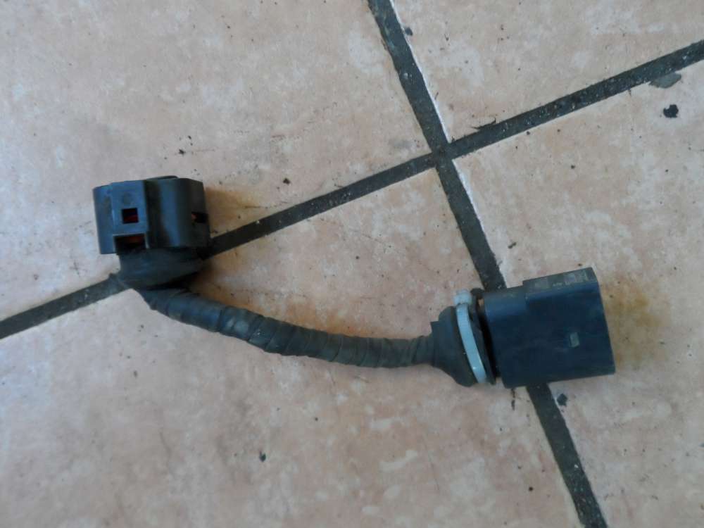 Audi A3 8P Stecker 1J0973824