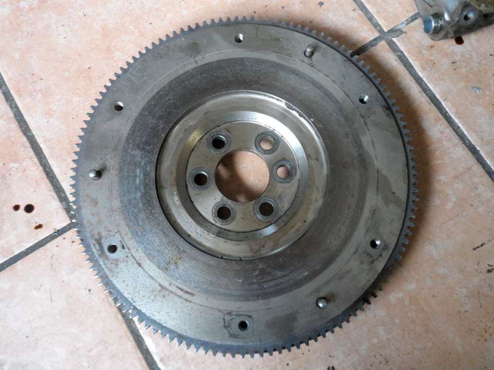 VW Polo 6N 1,0i Schwungrad Schwungscheibe 03D105271