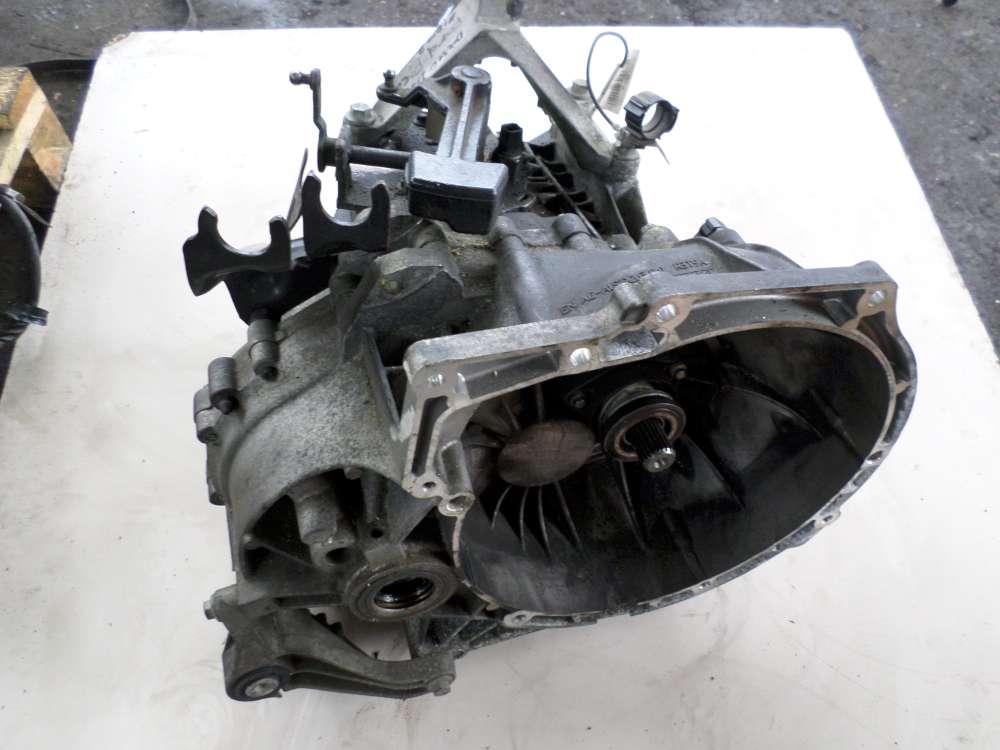 Getriebe Schaltung manuell 5 gang 3M5R7F096YF Ford Focus Kombi 1.6 66KW Bj2006
