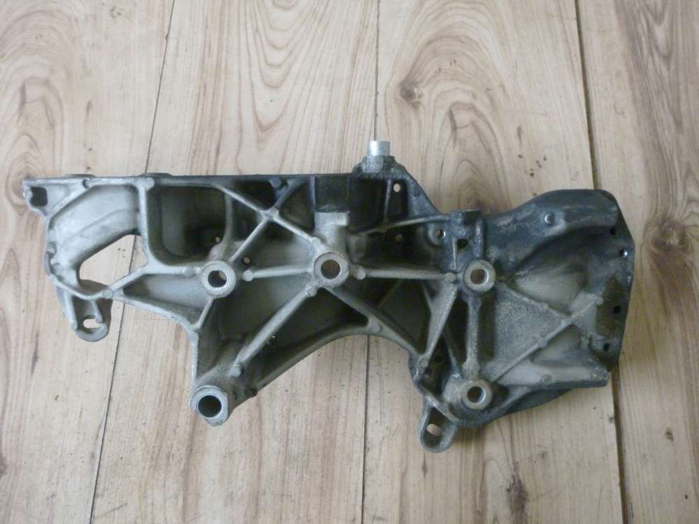 Renault Megane Scenic JA Lichtmaschinenhalter Trger 037811