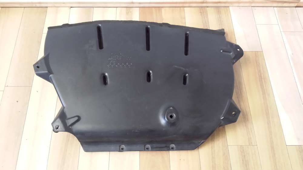 Toyota Yaris Verso Bj.1999-2005 Motorabdeckung 55823-52020  55083-52020