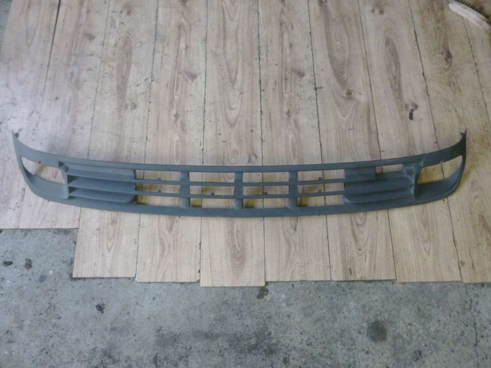 Ford Mondeo I Khlergrill Mitte Vorne 93BB-17B968BB
