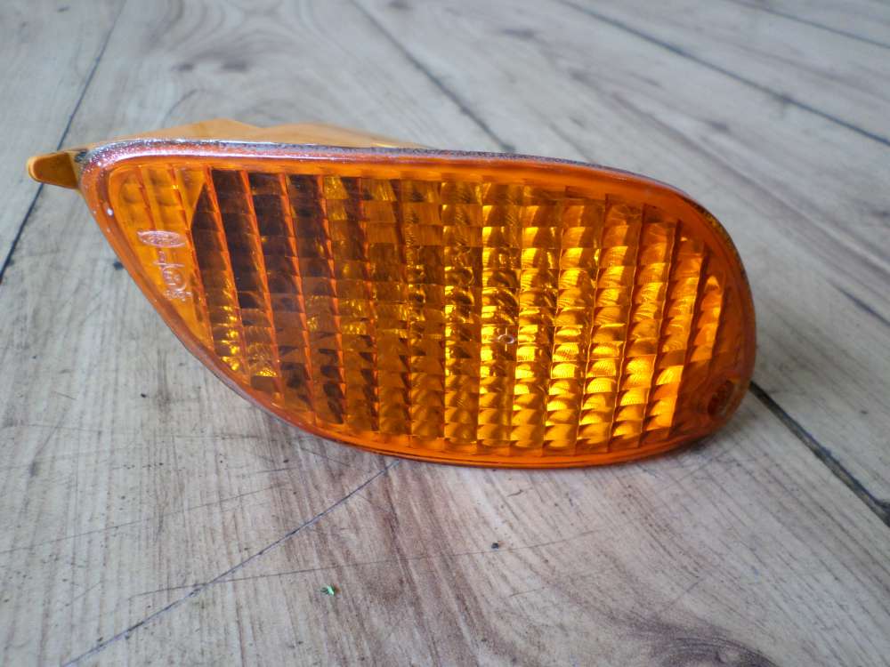 Blinker vorne rechts Ford Focus XS4X13368A