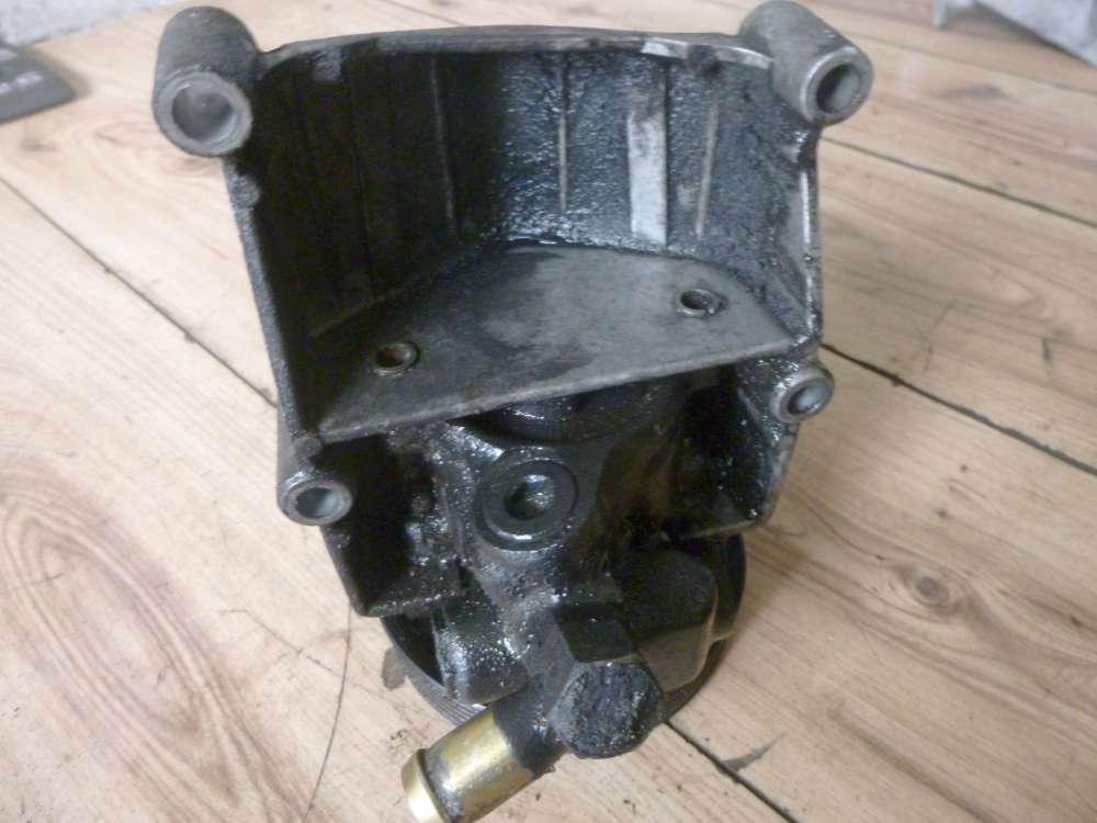 Ford Fiesta IV 1,25 Servopumpe  96BF3A733AD 