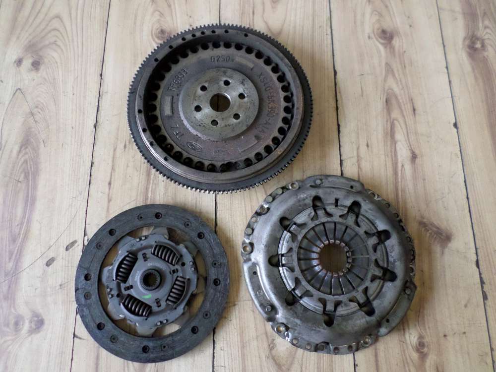 Ford Focus Original Kupplungssatz Kupplung Schwungscheibe XS4G-6K390-A1A XS417550C1C