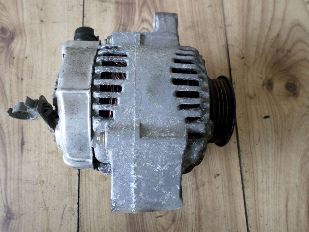HONDA CR-V Bj 2000 Original Lichtmaschine 1022111860
