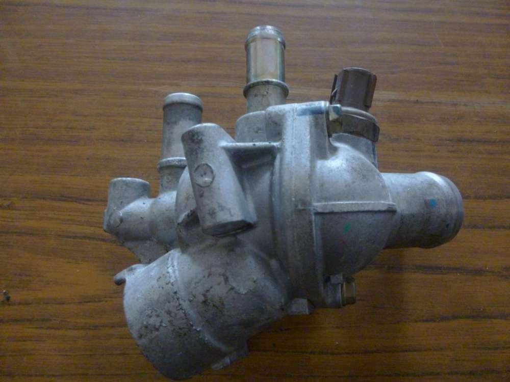 Honda RC-V Bj:2000 Thermostat Khlwasserflansch