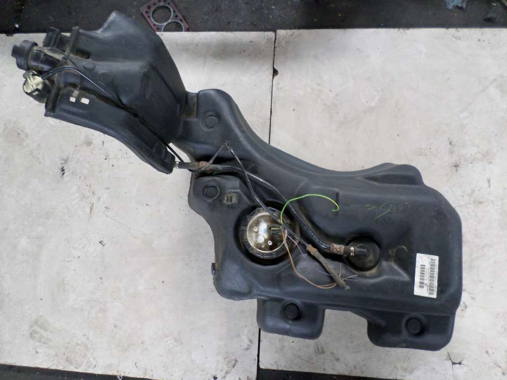 VW Passat 3B Kraftstoffbeh�lter Kraftstofftank 3B0201075AE 3B0201085C