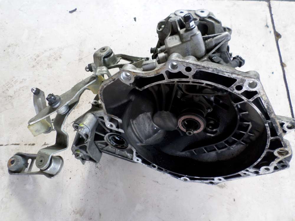 Opel Corsa C Bj 05 Getriebe Schaltgetriebe GM55355489 - 649354685 - 76000KM
