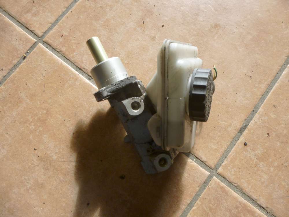 Peugeot 106 Hauptbremszylinder Bremszylinder 9616982680