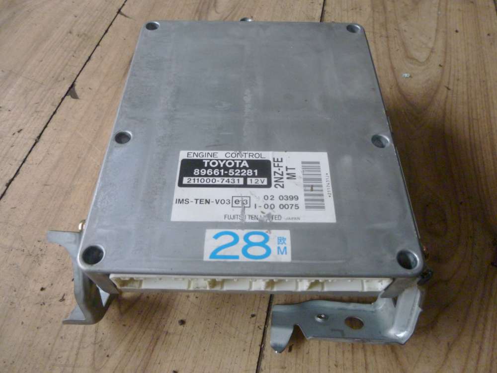 Toyota Yaris Verso Motorsteuergert 89661-52281