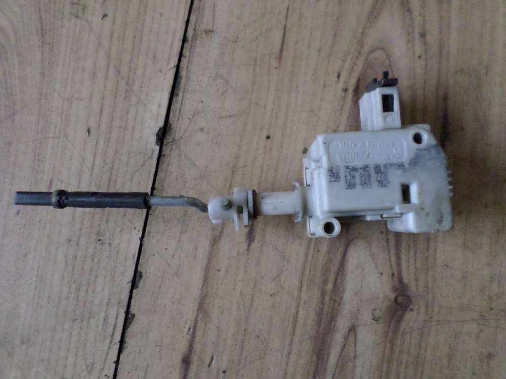 Original VW Golf Stellmotor Tankklappe 1J0810773 