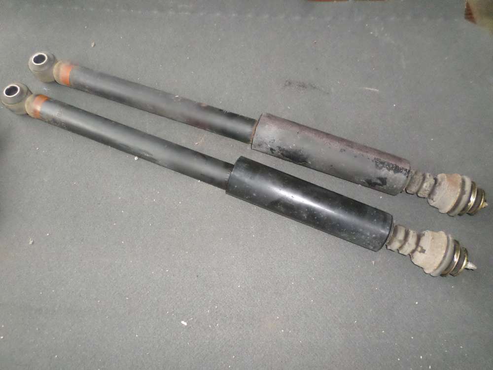 Original Toyota Yaris Verso Federbeine Stoßdämpfer hinten 48341-52010 48530-52142