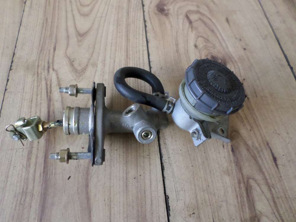 Honda CR-V Bj 2000 Original Hauptbremszylinder mit Behälter