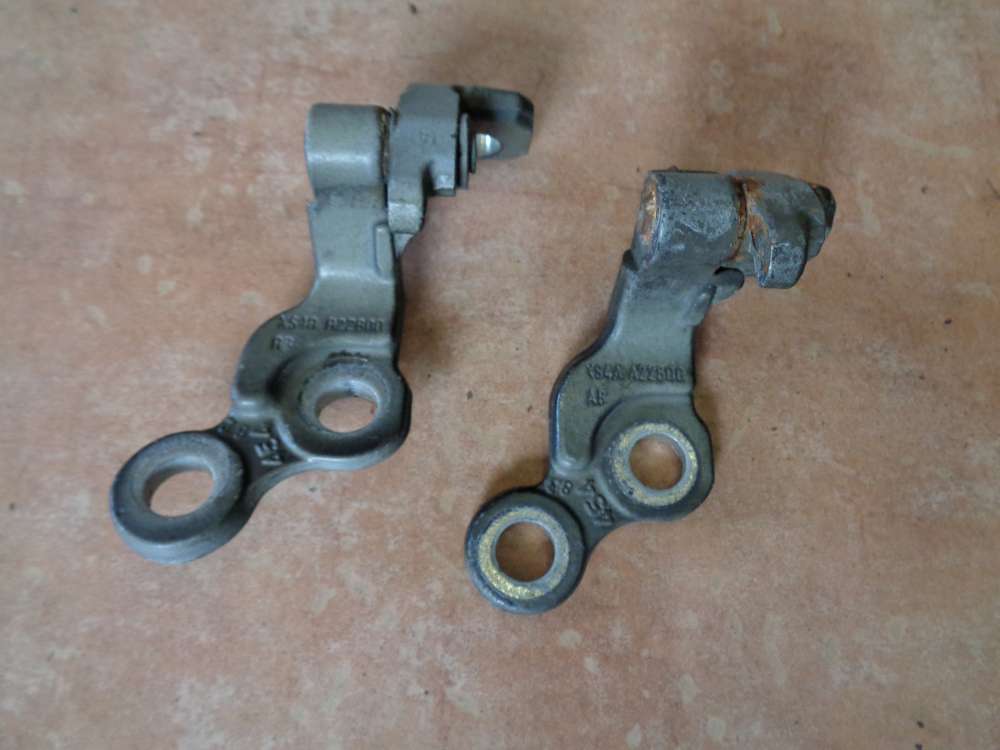 Ford Focus bj:2002 Trscharniere Scharnier Schwarz Vorne Rechts XS4AA22800